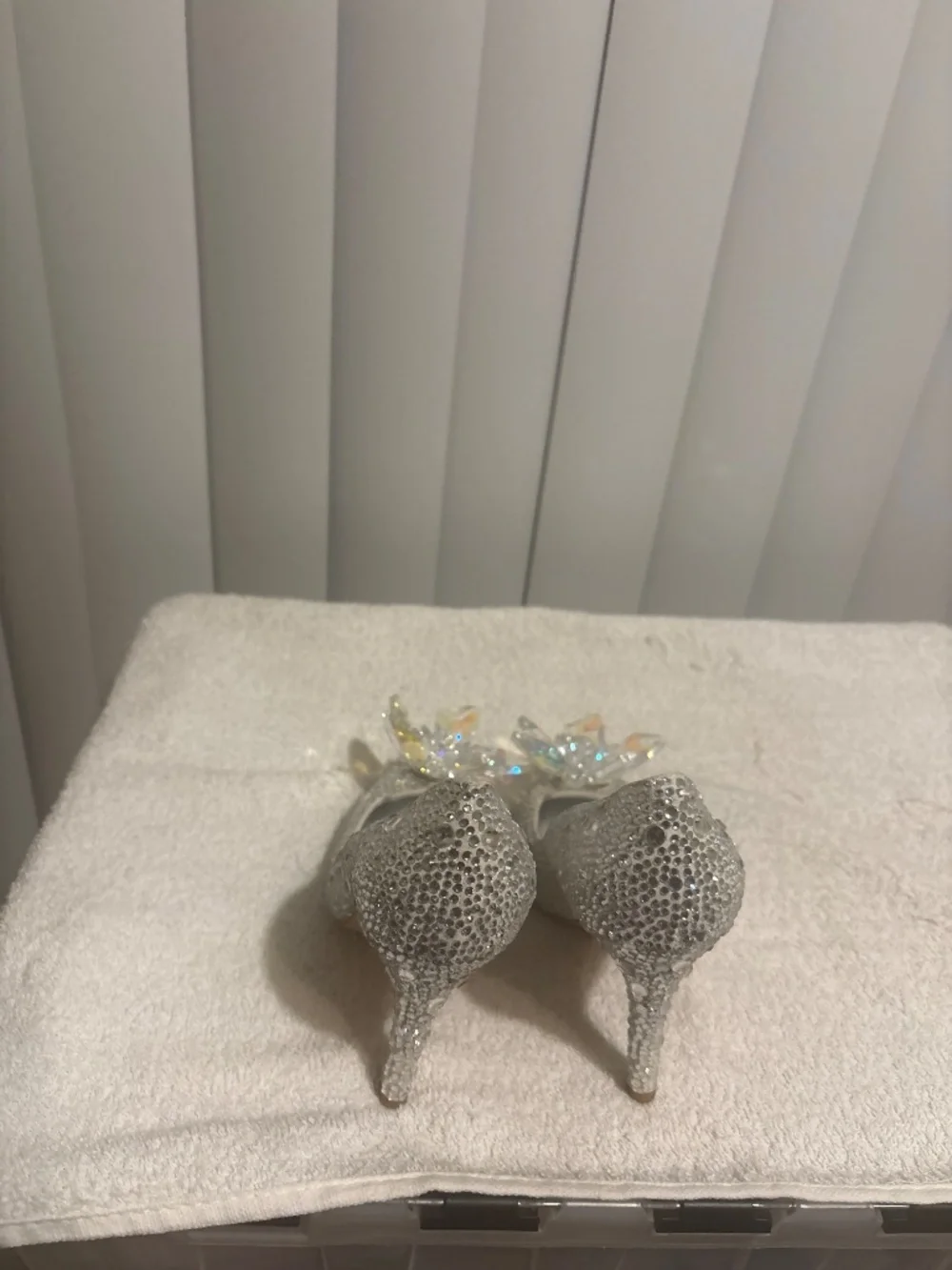 Jimmy Choo Women’s Crystal Covered Pointed Cinderella Toe Pumps US Size 5.5-6 - Picture 4 of 6
